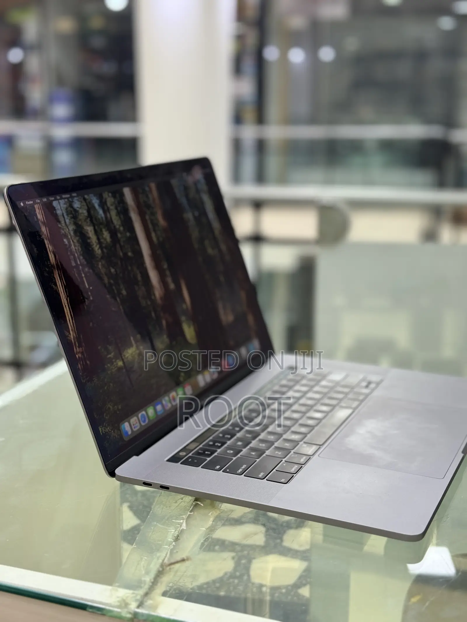 Laptop Apple MacBook Pro 2019 16GB Intel Core I9 SSD 512GB