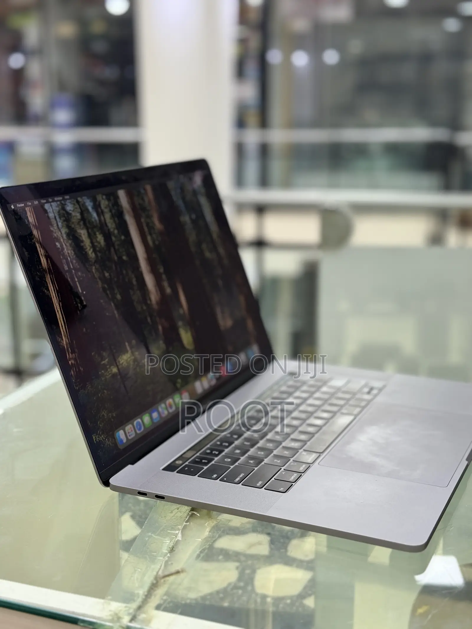 Laptop Apple MacBook Pro 2019 16GB Intel Core I9 SSD 512GB