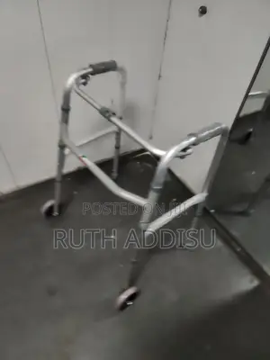 Photo - Blood Pressuer Monitor軍事digital Medical Bp Monitor襖我bp New