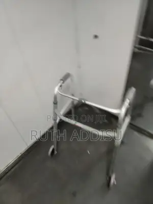 Photo - Brand New Walker須記walking Frame重要medical Walker腕骨walker New