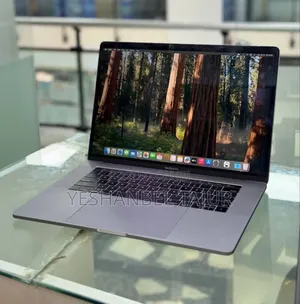 New Laptop Apple MacBook Pro 2019 16GB Intel Core I9 SSD 512GB