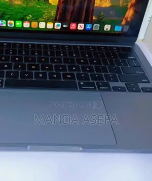 New Laptop Apple MacBook Air 2022 M2 16GB Apple M2 SSD 256GB