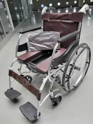 Toilet Wheelchairةةةwilcher畛回wheels, a U-Shaped Commode Seat