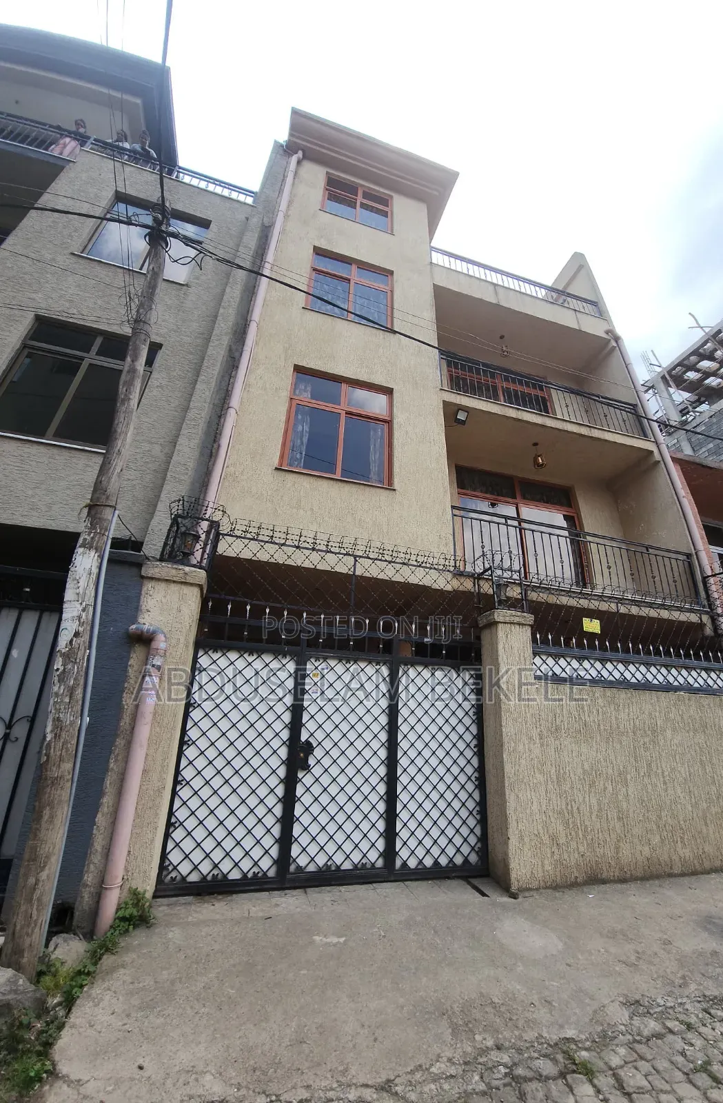 Furnished 4bdrm Apartment in አፓርታማ, Nifas Silk-Lafto for rent