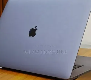 New Laptop Apple MacBook Pro 2019 16GB Intel Core I7 SSD 512GB