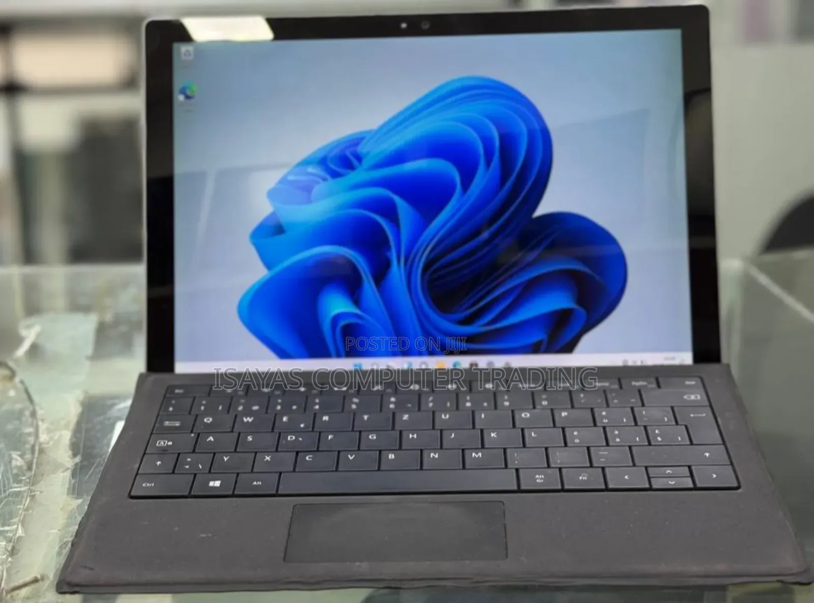 New Laptop Microsoft Surface 16GB Intel Core I7 SSD 256GB