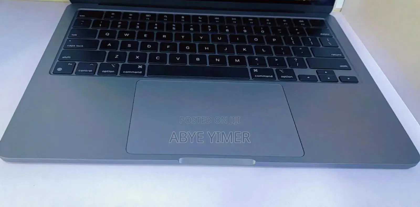 New Laptop Apple MacBook Air 2022 M2 16GB Intel Core M SSD 256GB