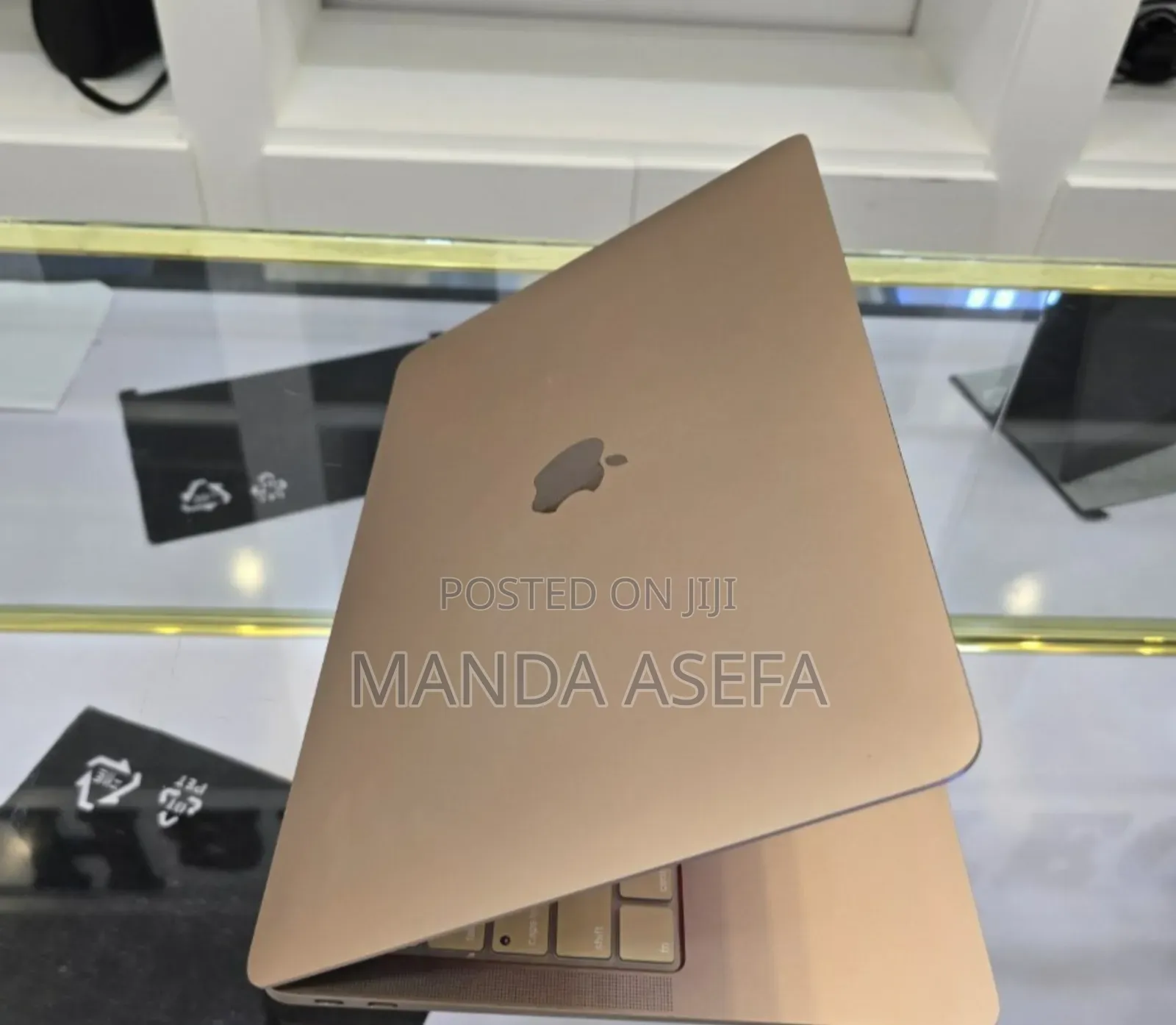 New Laptop Apple MacBook Air 8GB Apple M1 SSD 256GB