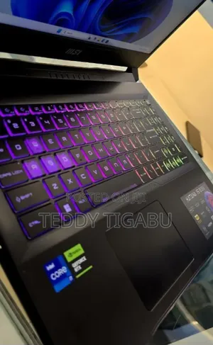 Photo - New Laptop MSI 16GB Intel Core I7 SSD 512GB