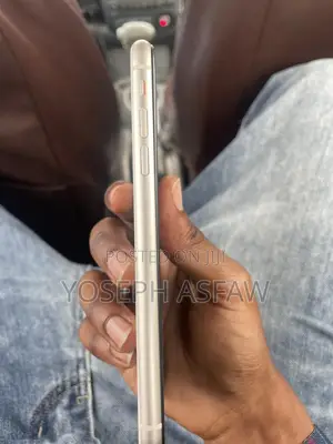 New Apple iPhone 11 128 GB White