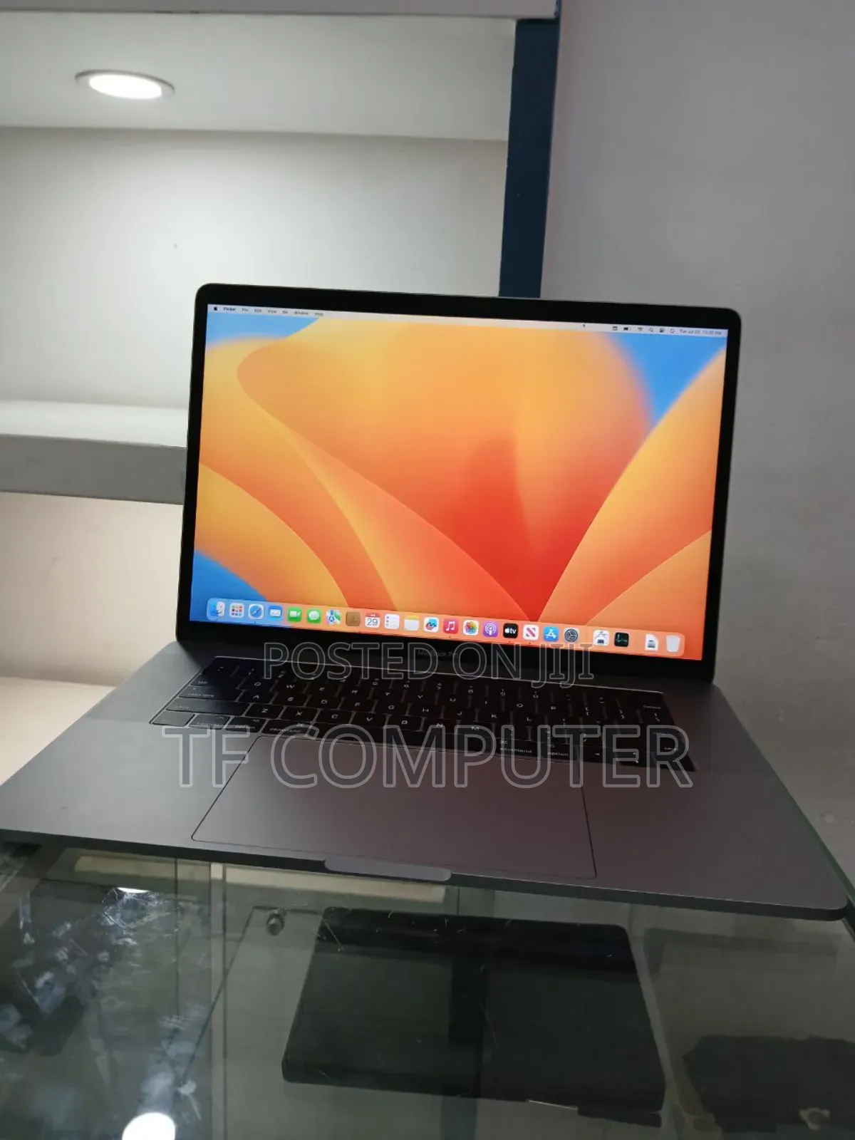 New Laptop Apple MacBook Pro 2017 16GB Intel Core I7 SSD 512GB