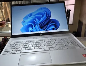 New Laptop HP Pavilion 15 8GB AMD Ryzen 3 SSD 256GB