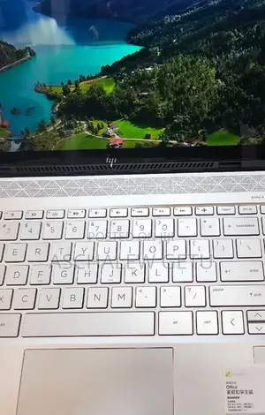 New Laptop HP Envy X360 8GB Intel Core I5 SSD 1T