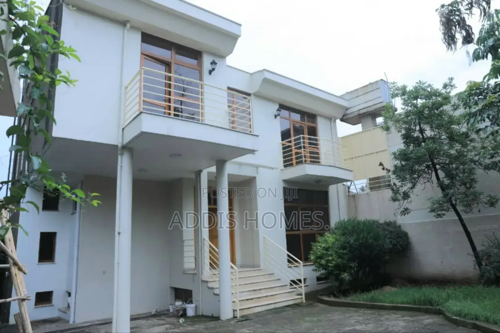 6bdrm Villa in Bole for rent