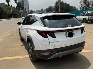 Hyundai Tucson SE 2022 White