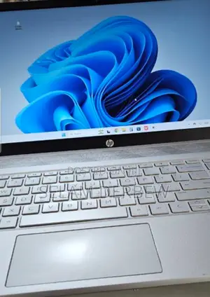 New Laptop HP Pavilion 15 8GB AMD Ryzen 3 SSD 256GB