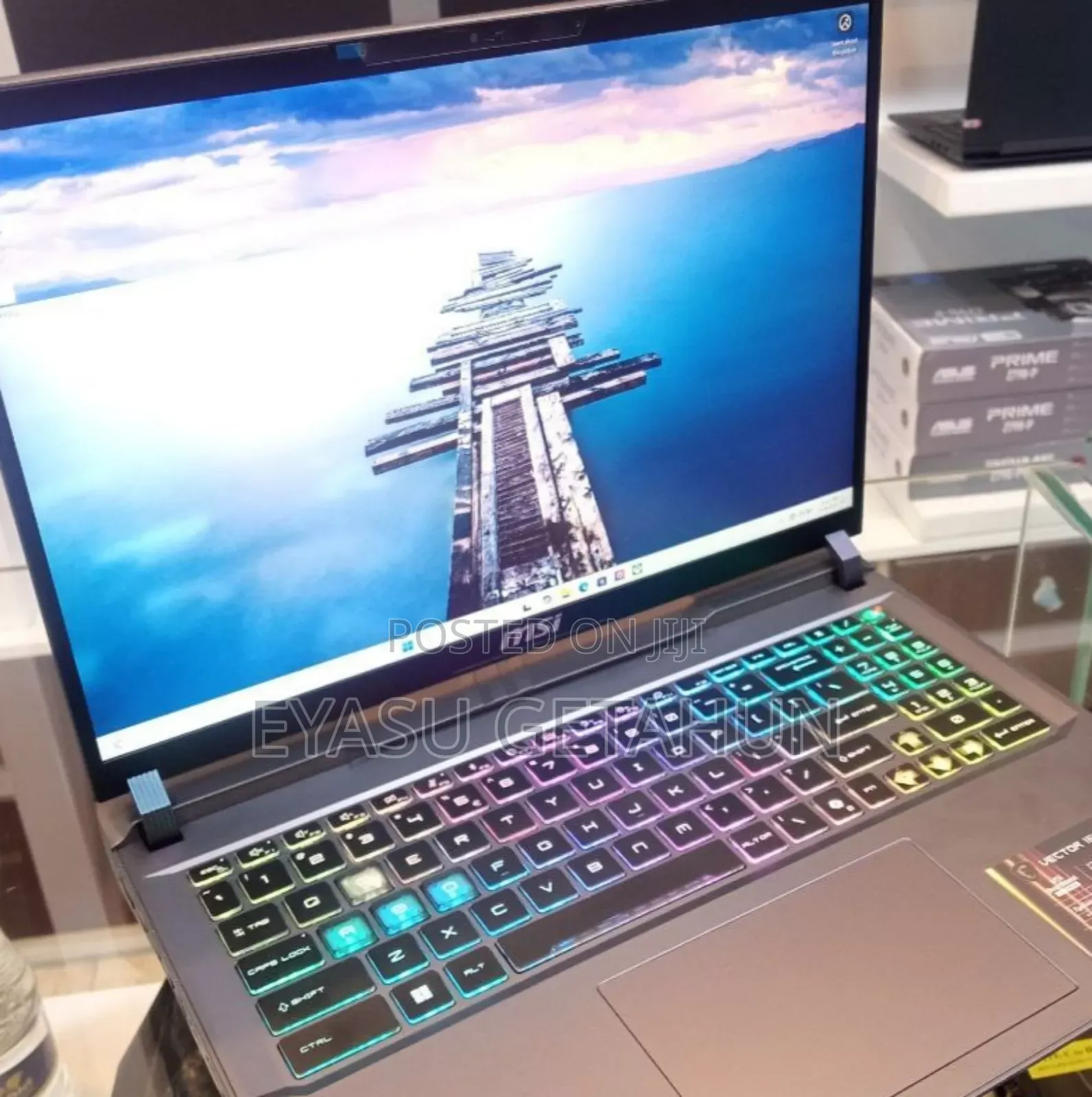 New Laptop MSI Vector 16 HX AI A2XWIG 16GB Intel Core Ultra 7 SSD 1T