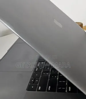 Photo - New Laptop Apple MacBook 2018 16GB Intel Core I7 SSD 512GB