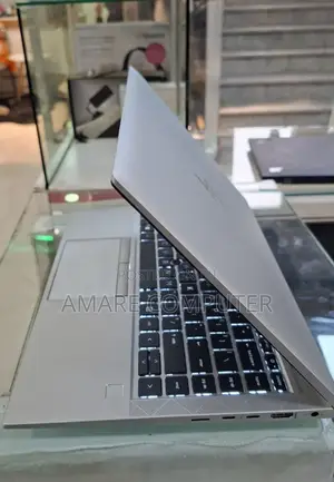 New Laptop HP EliteBook 845 G7 16GB AMD Ryzen 7 SSD 512GB