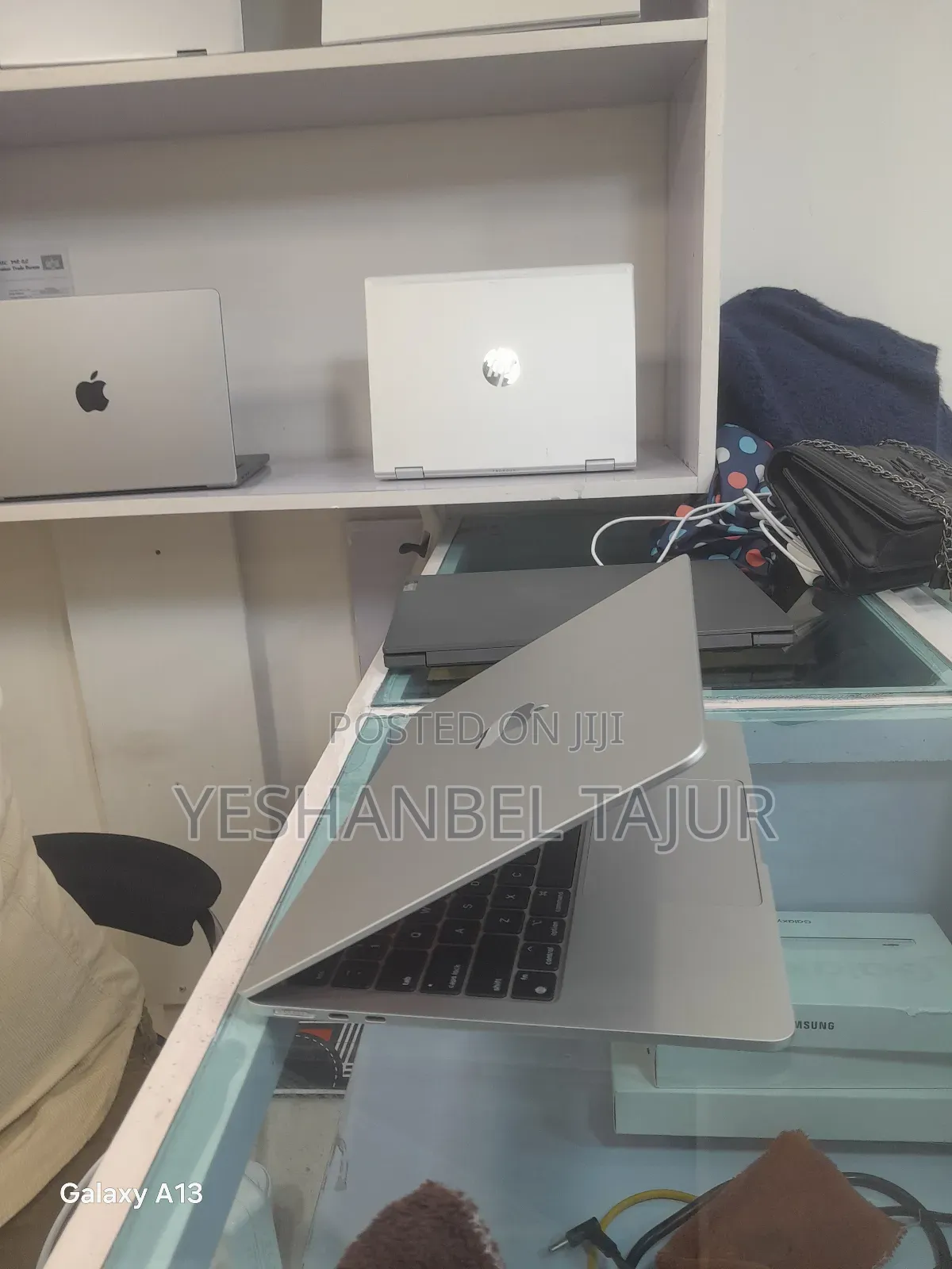 New Laptop Apple MacBook Air 2024 M3 13-Inch 16GB Apple M3 SSD 512GB