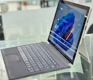 New Laptop Microsoft Surface Pro 16GB Intel Core I7 SSD 256GB