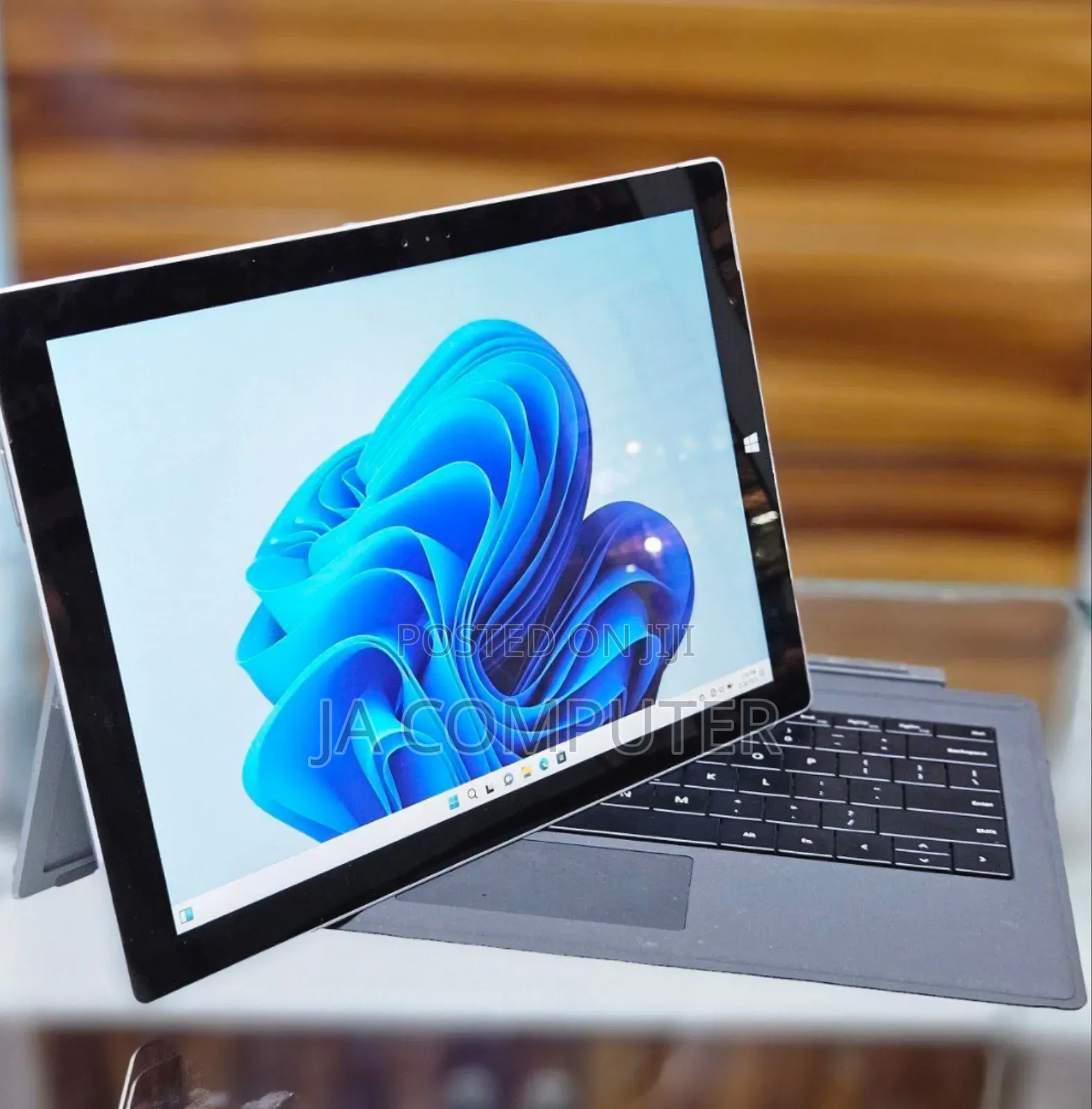 New Laptop Microsoft Surface Pro 3 8GB Intel Core I5 SSD 256GB