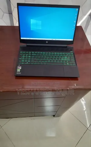 New Laptop HP Pavilion 15 8GB AMD Ryzen 5 SSD 512GB