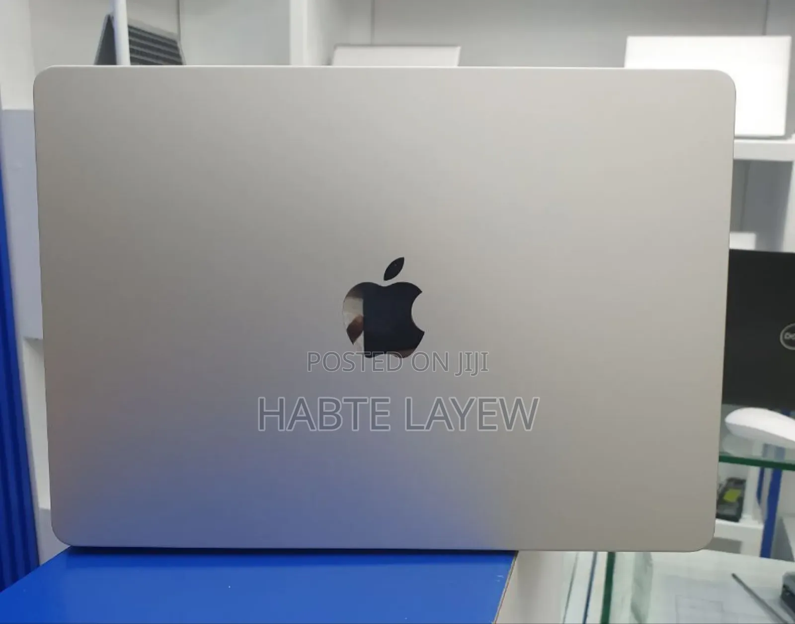 New Apple MacBook Pro 2024 M3 14-Inch 16GB Intel Core M3 SSD 512GB