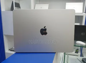 New Apple MacBook Pro 2024 M3 14-Inch 16GB Intel Core M3 SSD 512GB