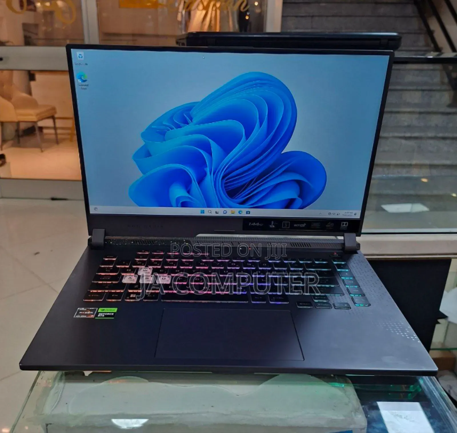 New Laptop Asus ROG Strix G15 16GB AMD Ryzen 7 SSD 512GB