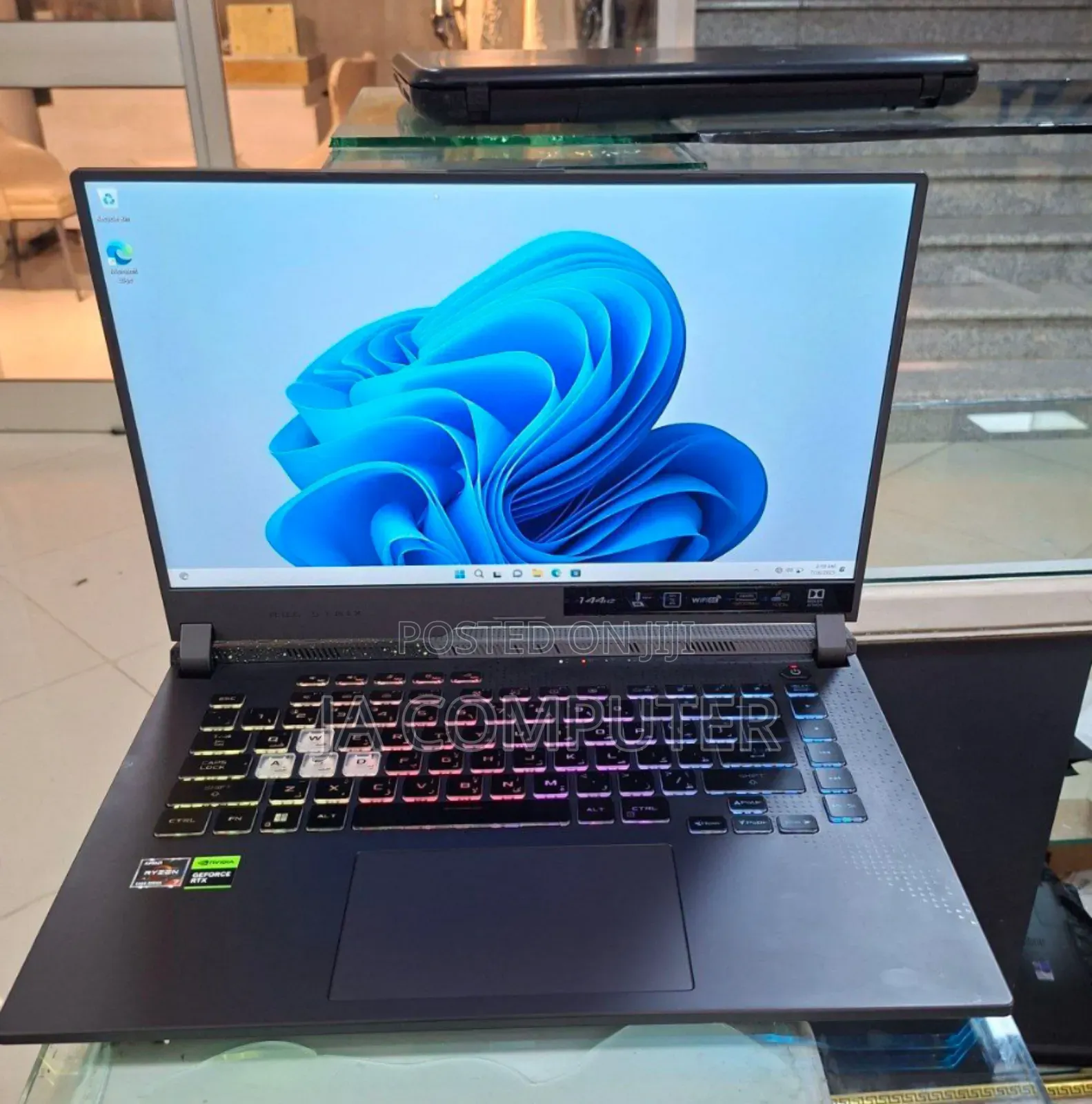 New Laptop Asus ROG Strix G15 16GB AMD Ryzen 7 SSD 512GB