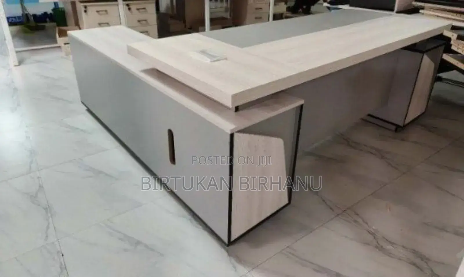 Managerial Office Table