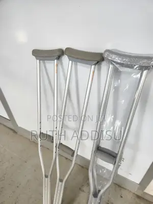 Axillary Bilateral Crutches臘肉crutches𣋡咩crutches銅牌axillary