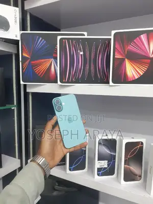 Photo - New Apple iPhone 16 128 GB Green