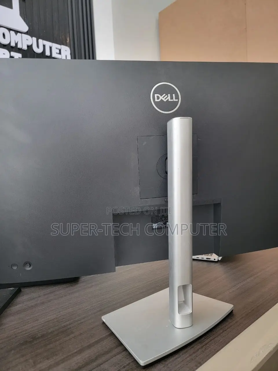 Dell 32 Inch Resolution Frameless Monitor Quantity