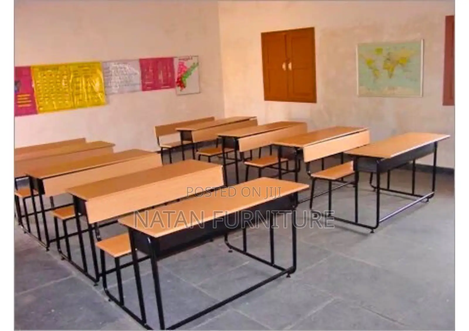 የተማሪ መማርያ ዴስክ ሙሉ በሙሉ በሀገር ውስጥ ዋንዛ እንጨት ባለ 1.30 ብረት የተዋቀረ