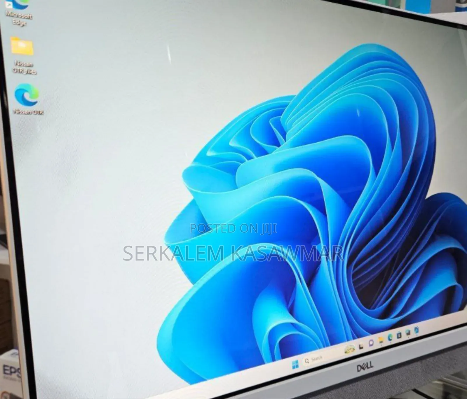 New Dell Inspiron 27 All-in-One 12GB Intel Core I7 SSD 512GB