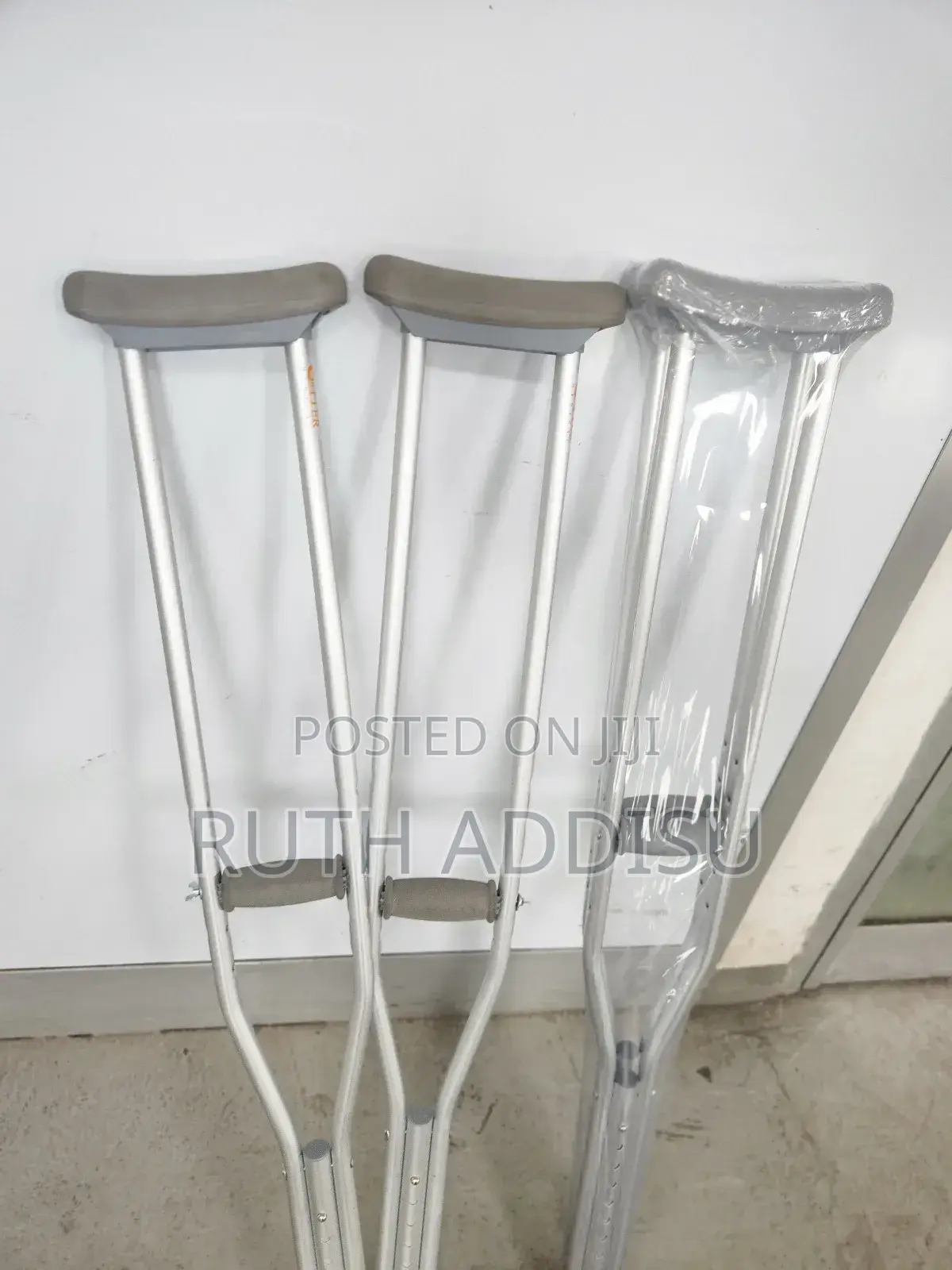 Crutches劣勢crutches盎蔽axillary Bilateral Crutches頂級crutches