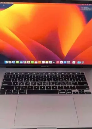 New Laptop Apple MacBook Pro 2019 16GB Intel Core I9 SSD 512GB