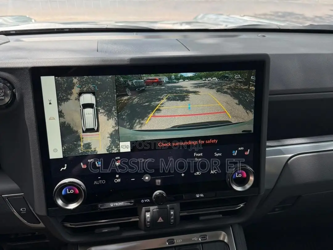 New Lexus GX 550h Hybrid AWD 2024 White