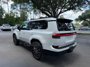 New Lexus GX 550h Hybrid AWD 2024 White