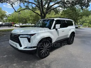 New Lexus GX 550h Hybrid AWD 2024 White