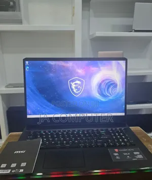 New Laptop MSI Raider GE76 12UGS 16GB Intel Core I9 SSD 1T