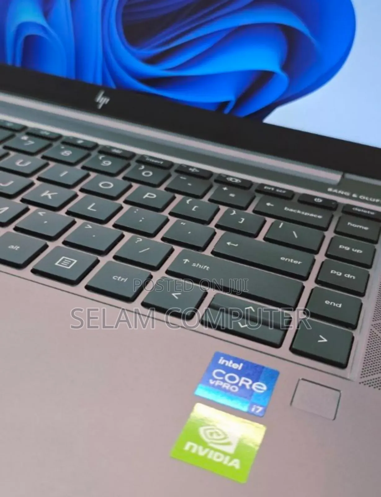 New Laptop HP ZBook Firefly G8 32GB Intel Core I7 SSD 1T