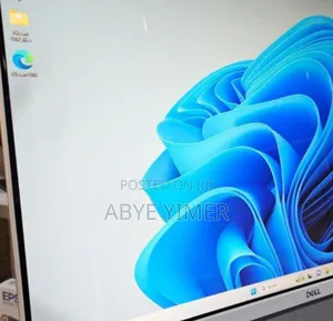 Photo - New Dell Inspiron 27 All-in-One 12GB Intel Core I7 SSD 512GB