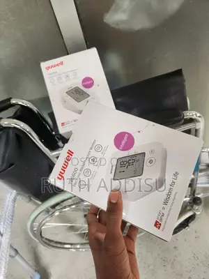 Photo - Digital Blood Pressuer Monitor袴你bp New Medical Monitor