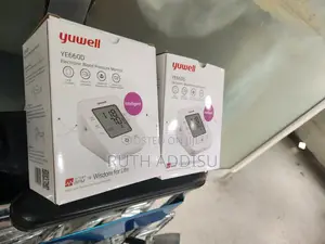 Photo - Digital Blood Pressuer Monitor較大blood Pressure Monitor New