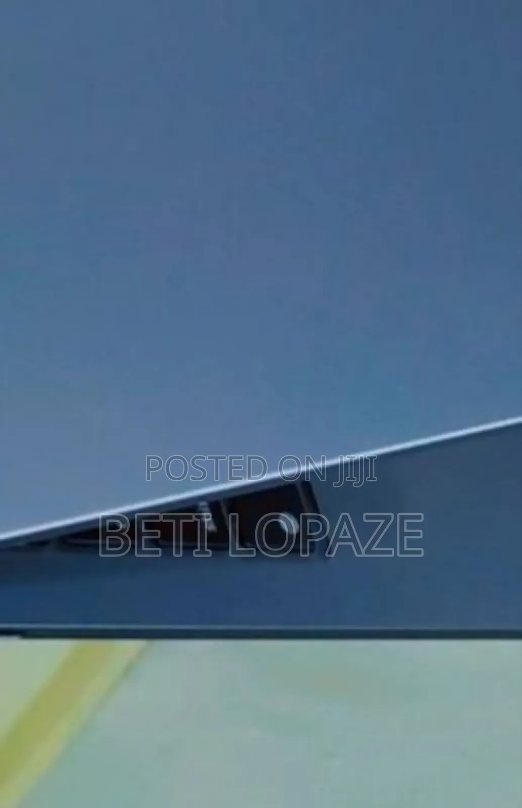 New Laptop Apple MacBook Air 2022 M2 16GB Intel Core I5 SSD 256GB