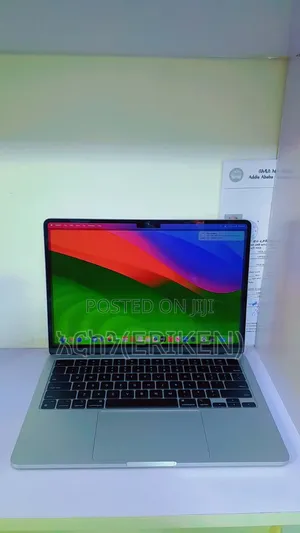 Photo - New Laptop Apple MacBook Air 2024 M3 13-Inch 16GB Apple M3 SSD 512GB