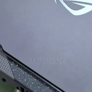 New Laptop Asus ROG Strix G15 16GB AMD Ryzen 7 SSD 1T